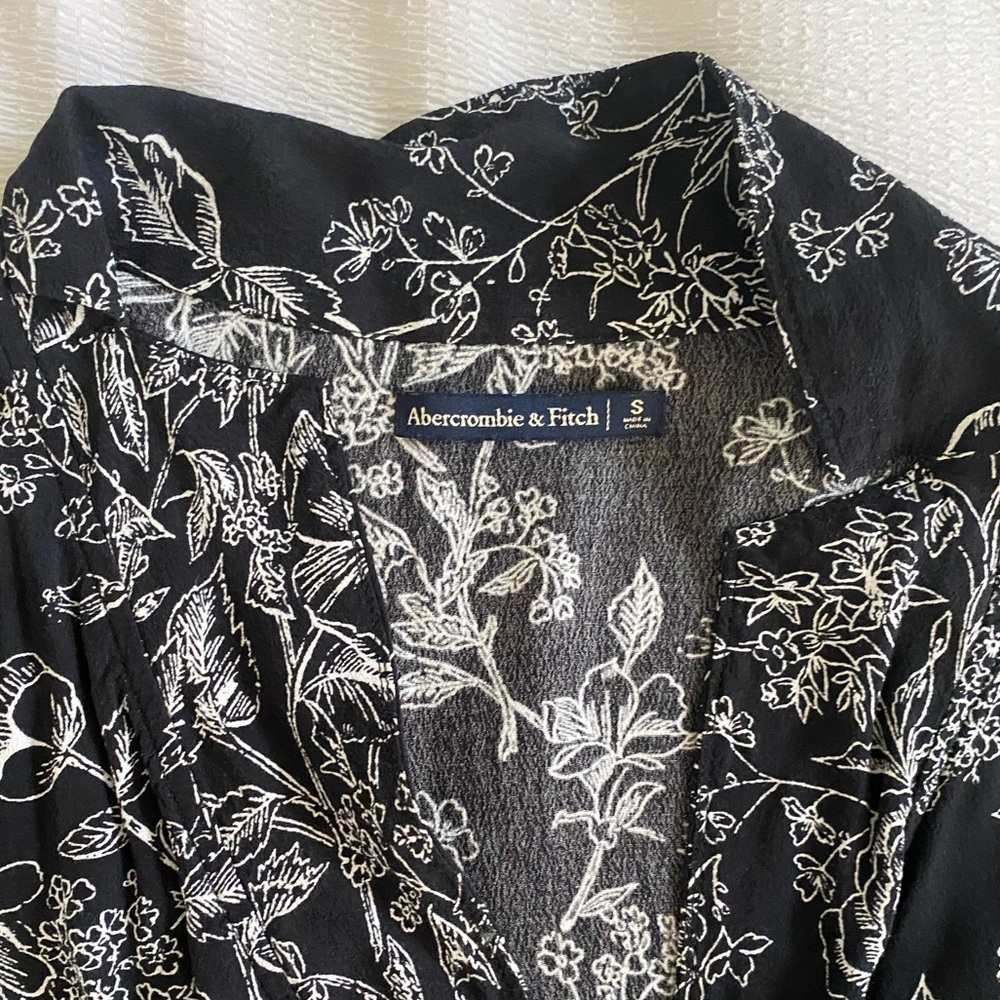 Abercrombie & Fitch wrap blouse